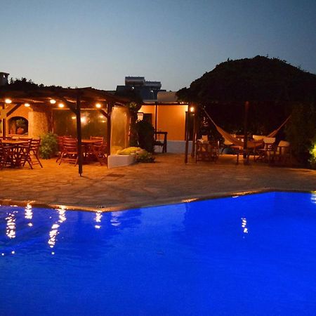 Tzane Studios & Apartments - Steps Away From Golden Beach クリシ・アクティ エクステリア 写真