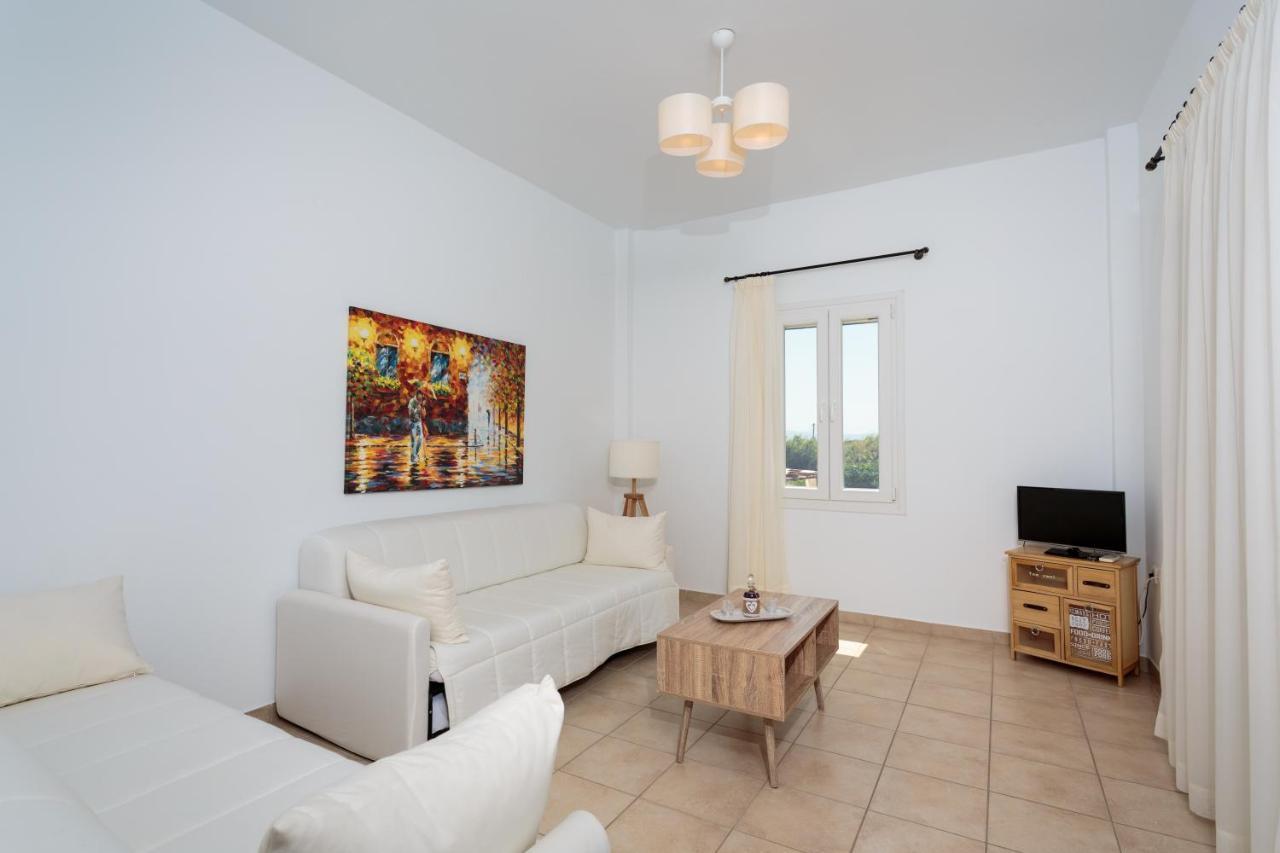 Tzane Studios & Apartments - Steps Away From Golden Beach クリシ・アクティ エクステリア 写真